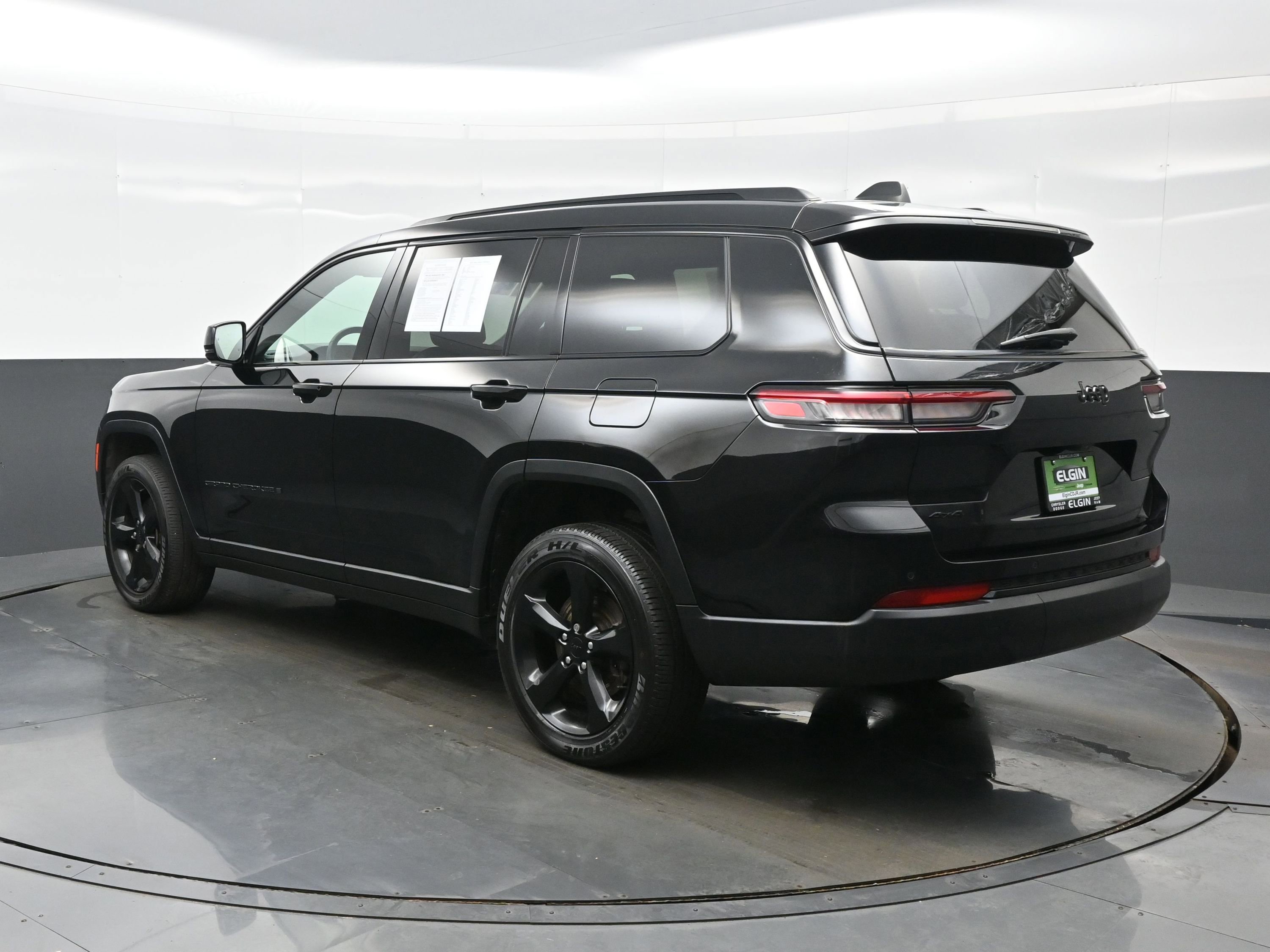 Used 2024 Jeep Grand Cherokee L Altitude image 4