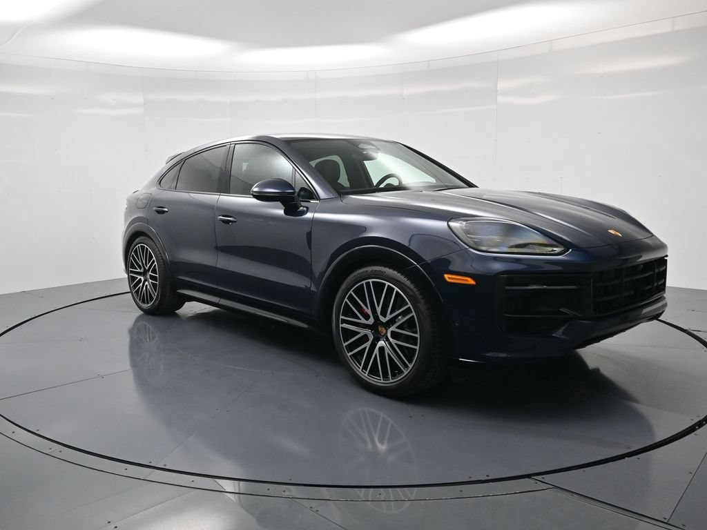 Used 2026 Porsche Cayenne GTS AWD/4WD image 32