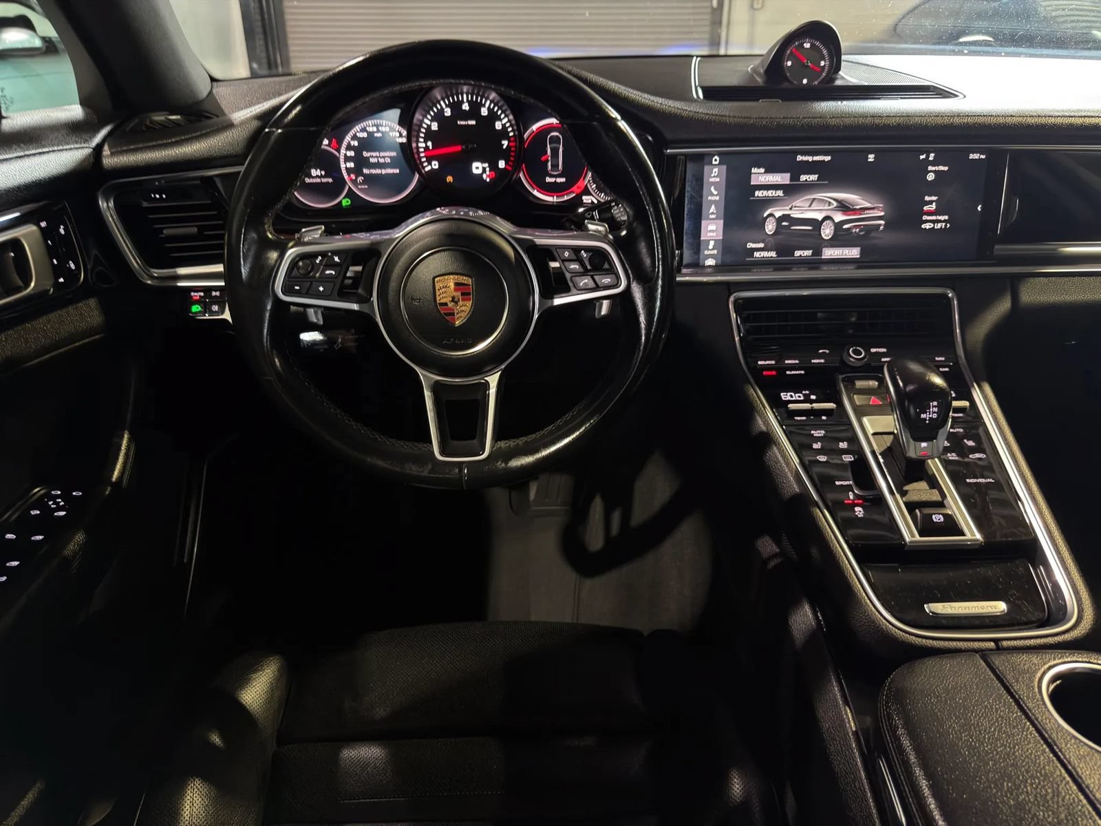 Used 2017 Porsche Panamera 4 w/ Premium Package AWD/4WD image 61