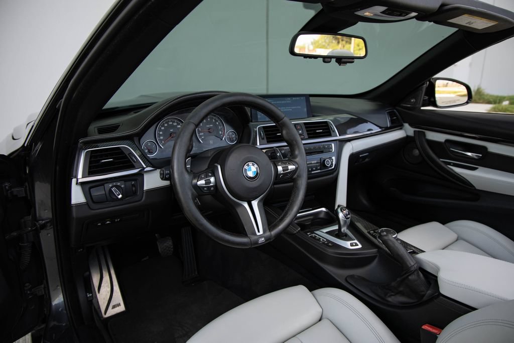 Used 2016 BMW M4 Convertible RWD image 27