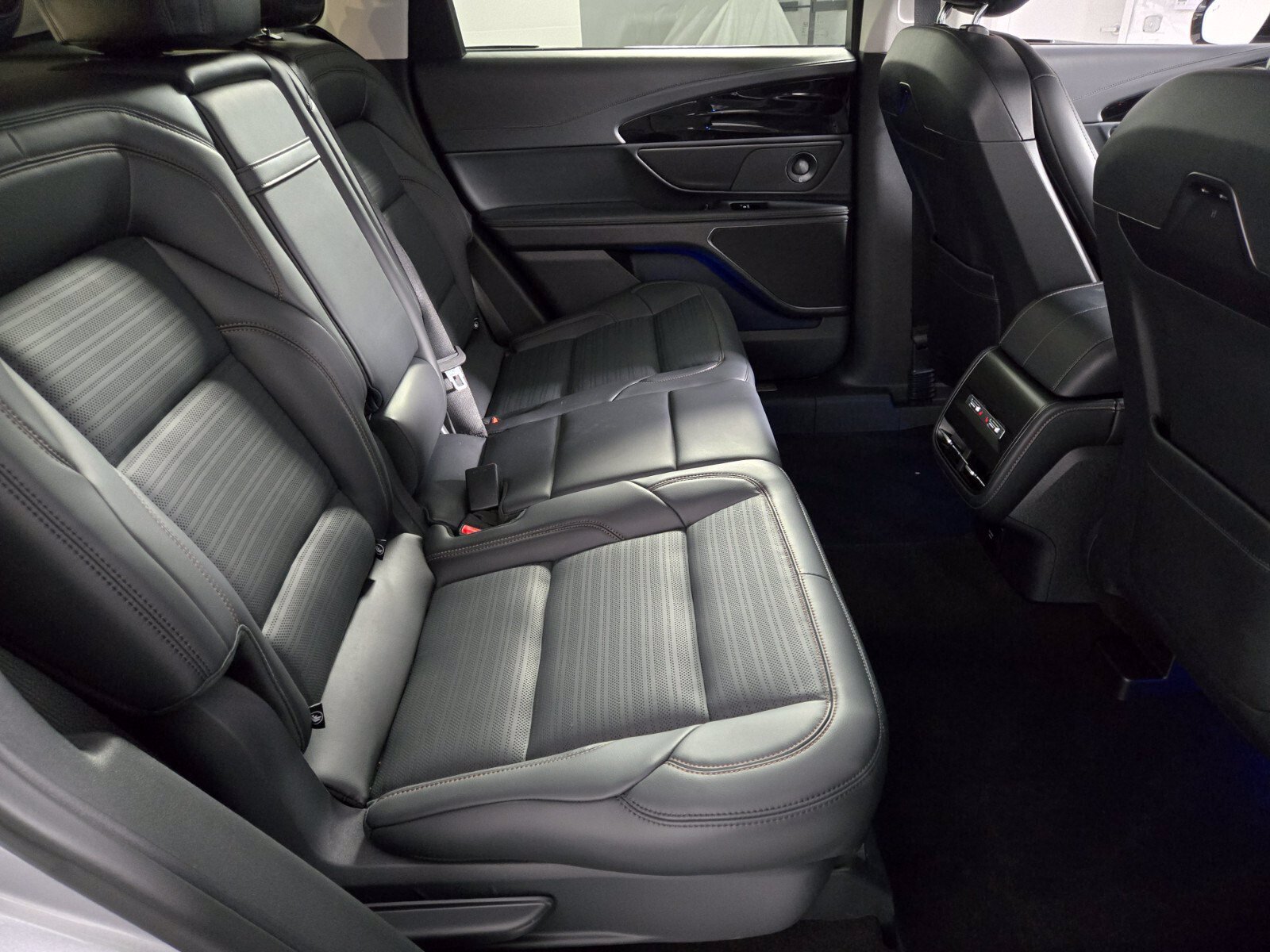 New 2026 Lincoln Nautilus Reserve w/ Jet Appearance Package AWD/4WD image 19