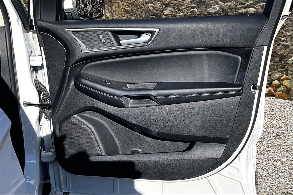 Used 2022 Ford Edge SEL w/ Convenience Package image 20