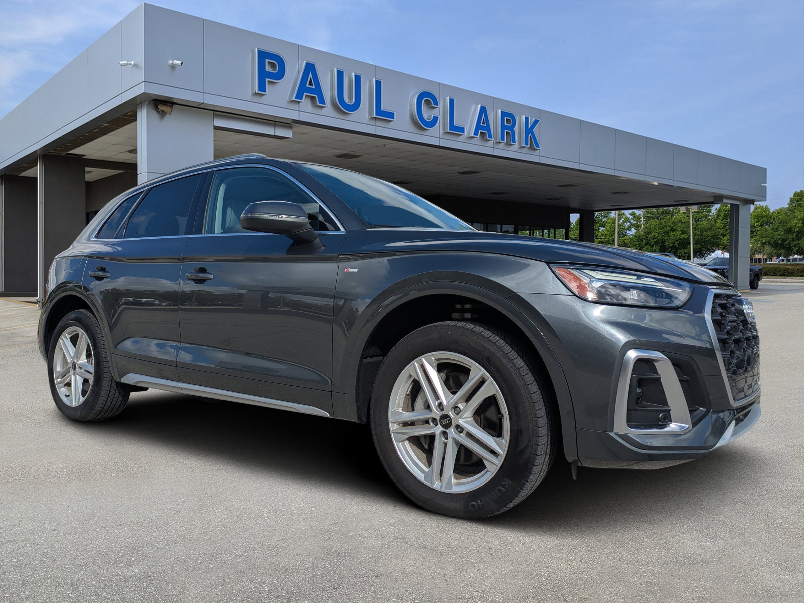 Used 2025 Audi Q5 e Premium Plus