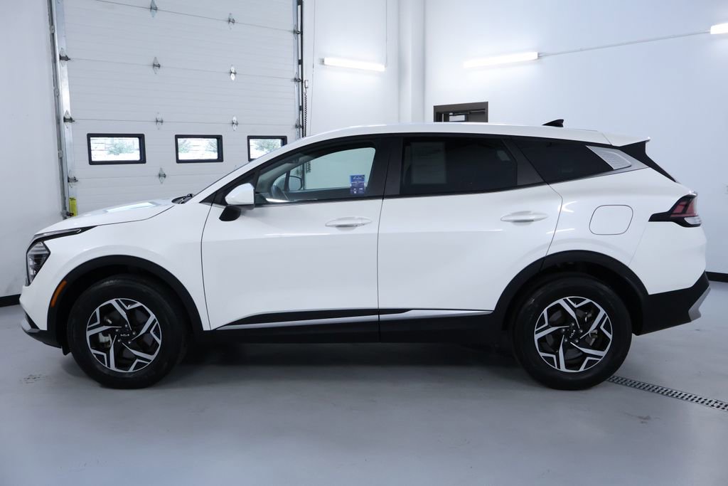 Used 2024 Kia Sportage LX image 4