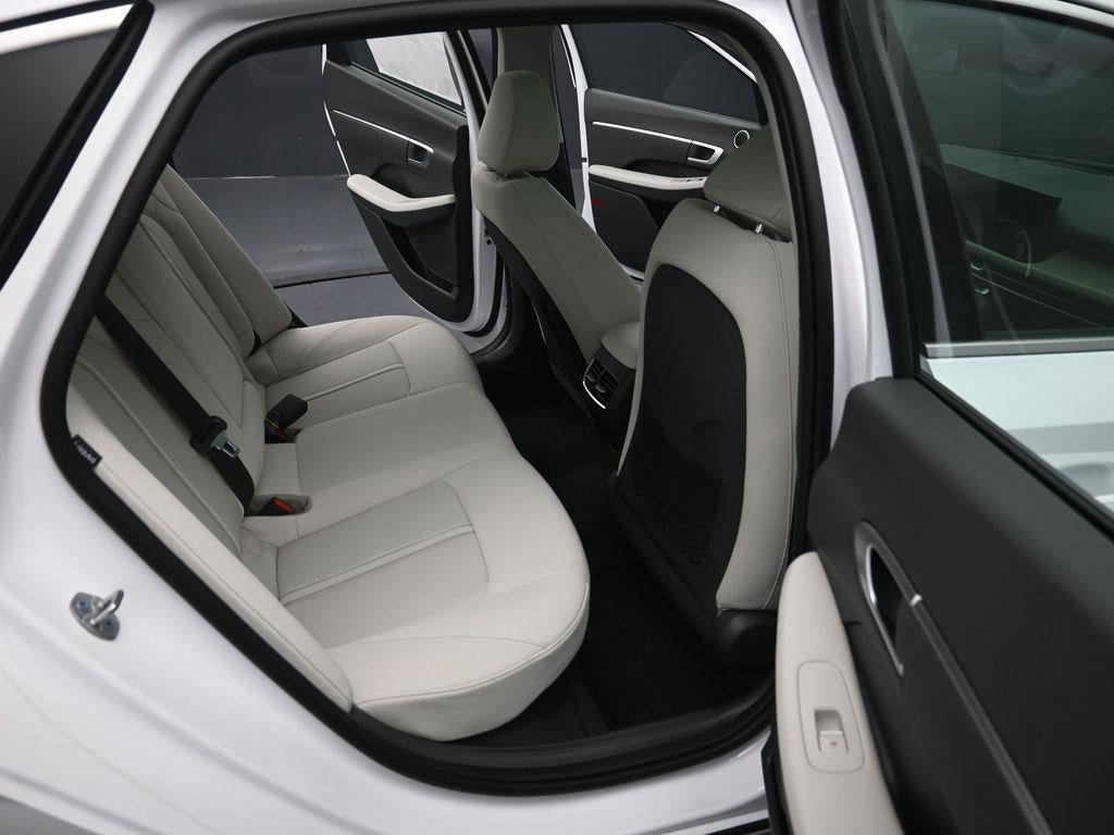 New 2026 Hyundai Sonata SEL FWD image 34