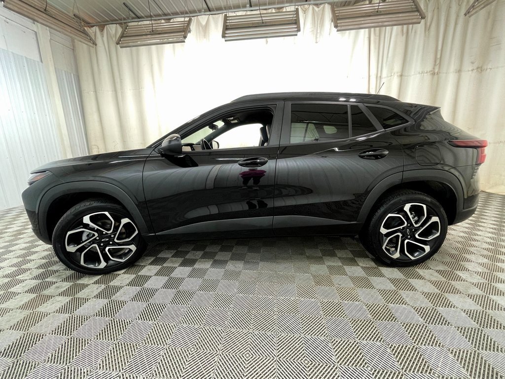 Certified 2025 Chevrolet Trax RS w/ Driver Confidence Package image 14