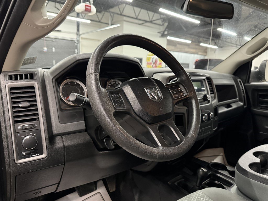 Used 2018 RAM 3500 Tradesman w/ Chrome Appearance Group image 25