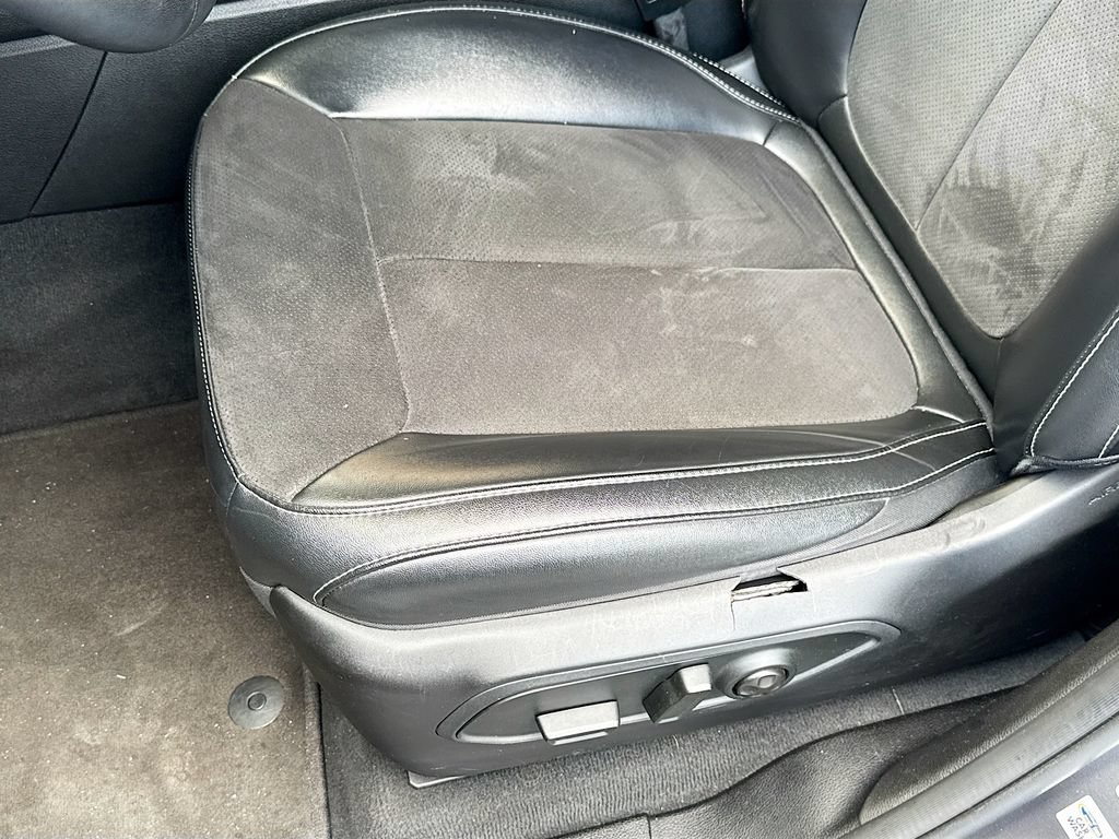 Used 2024 Jeep Grand Cherokee Altitude RWD image 20