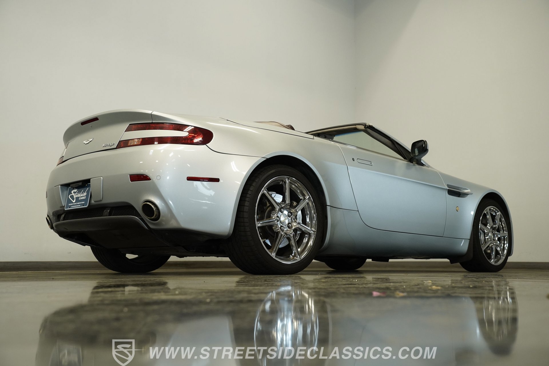 Used 2008 Aston Martin V8 Vantage Roadster image 16
