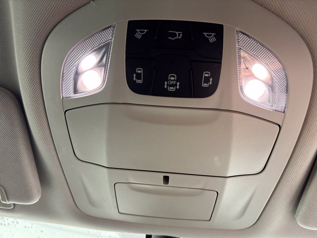 Used 2024 Chrysler Pacifica Touring-L w/ Road Tripper Package AWD/4WD image 28