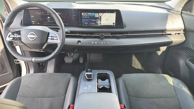 Used 2025 Nissan Ariya AWD image 34