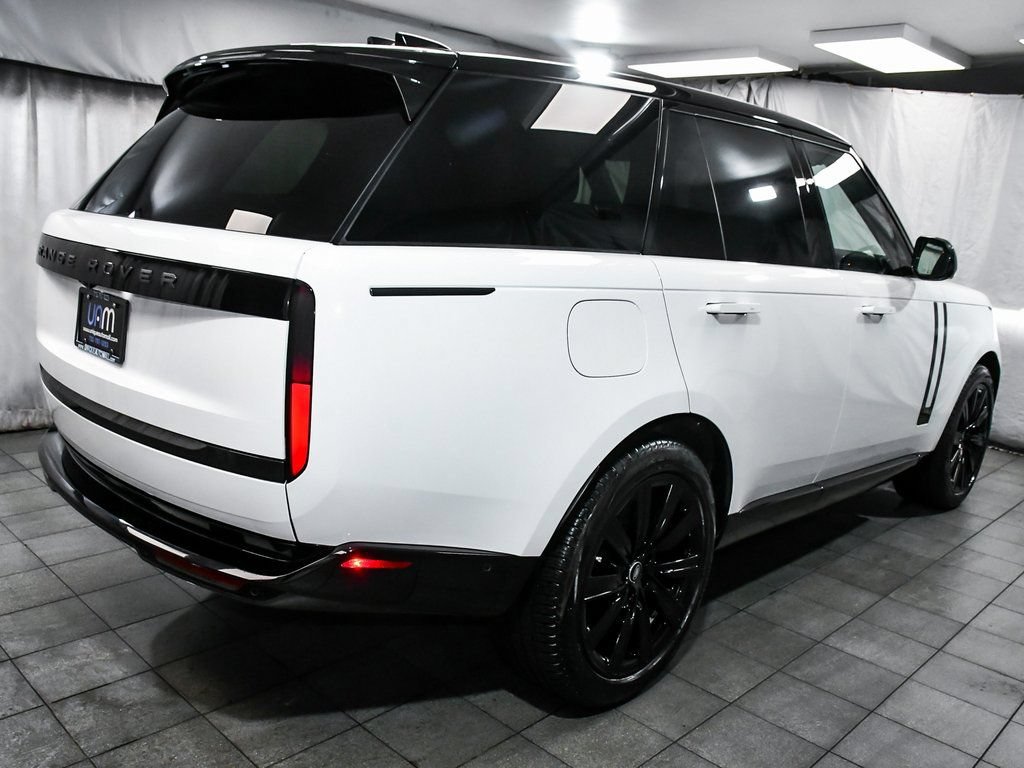Used 2025 Land Rover Range Rover SE AWD/4WD image 6