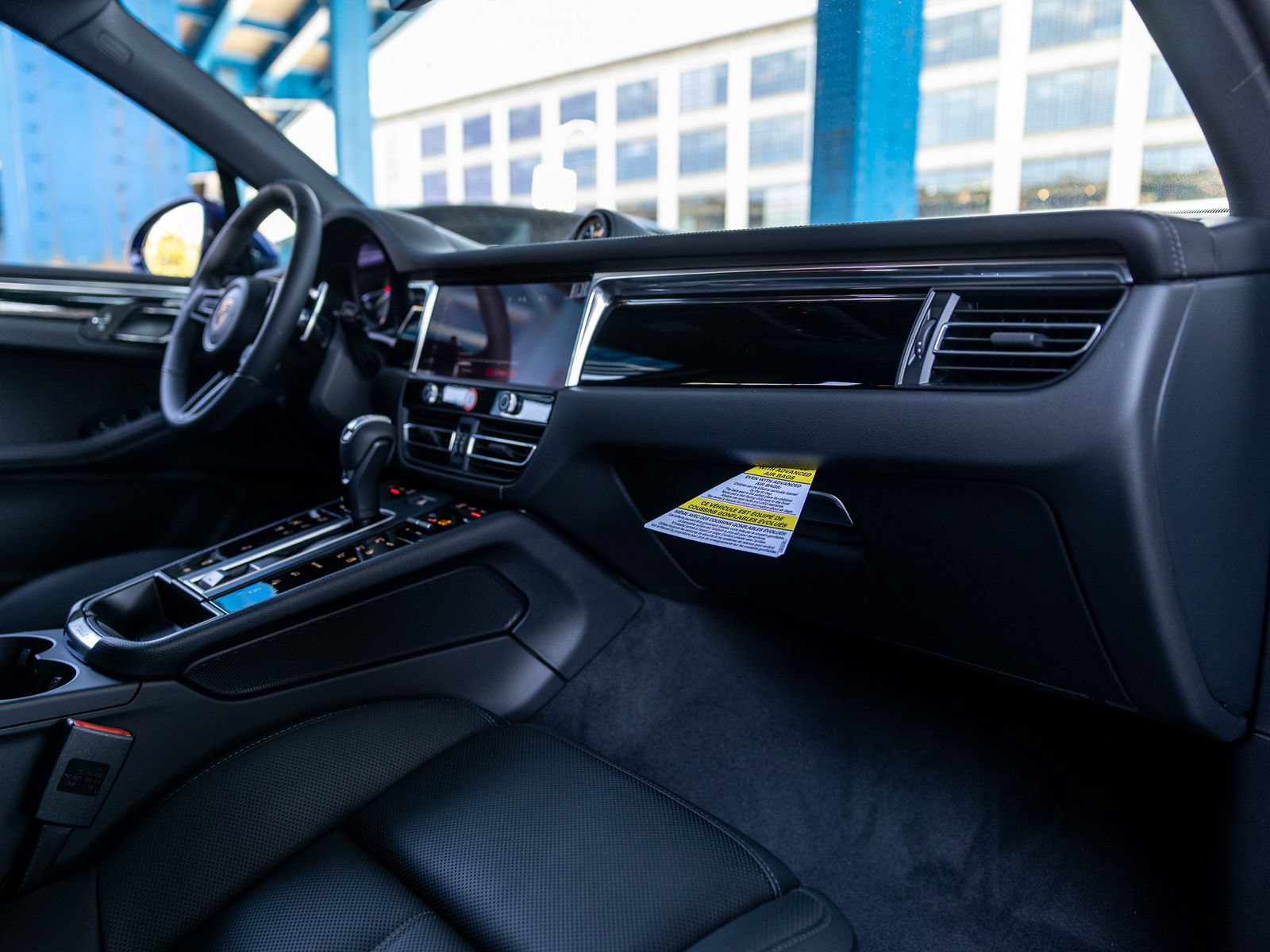 Certified 2026 Porsche Macan S AWD/4WD image 30