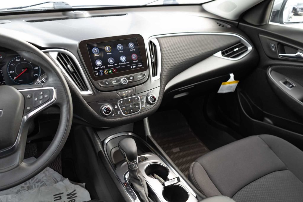 Used 2024 Chevrolet Malibu LT FWD image 16