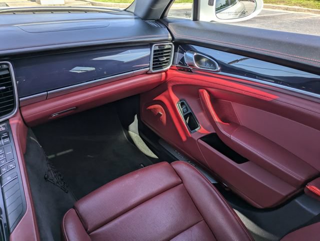 Used 2016 Porsche Panamera 4 AWD/4WD image 17