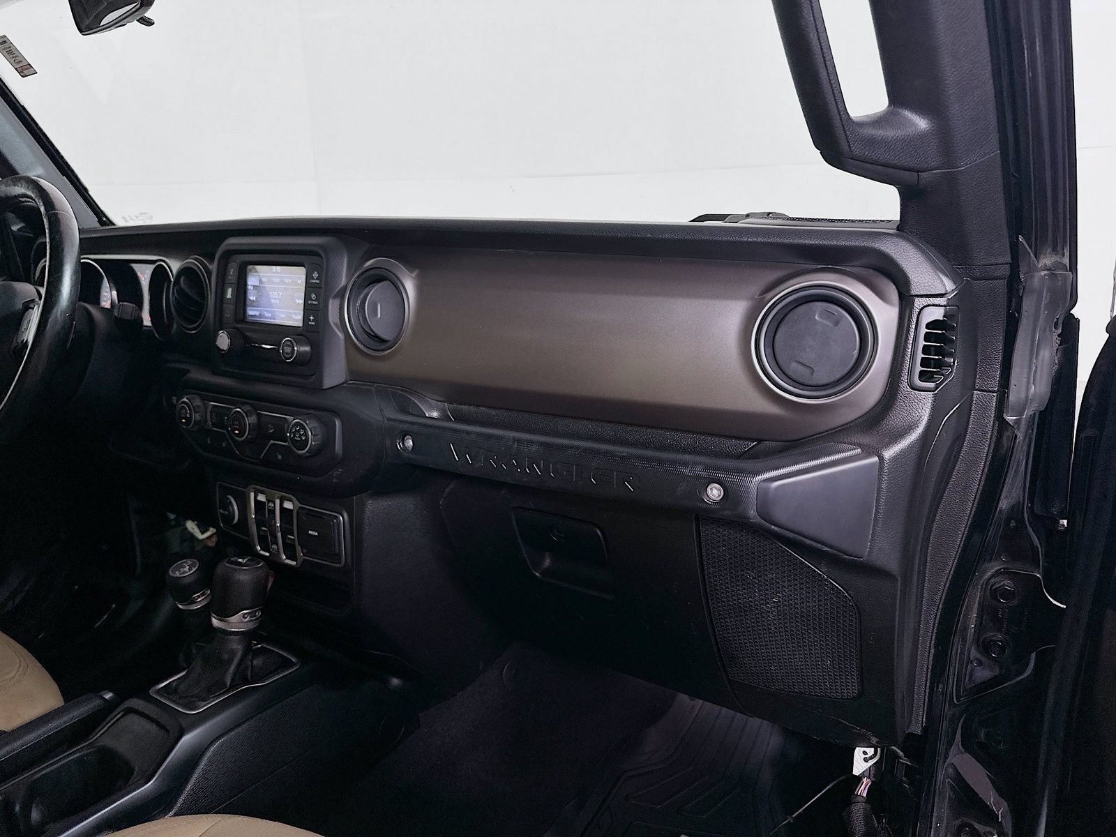 Used 2018 Jeep Wrangler Unlimited Sport S AWD/4WD image 29