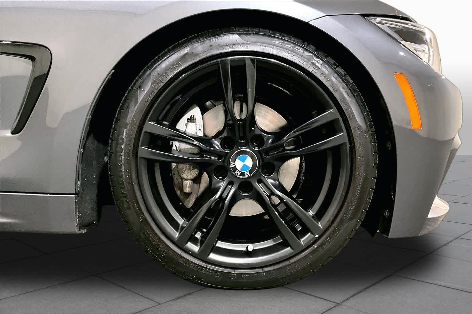 Used 2020 BMW 430i xDrive Coupe w/ M Sport Package AWD/4WD image 9