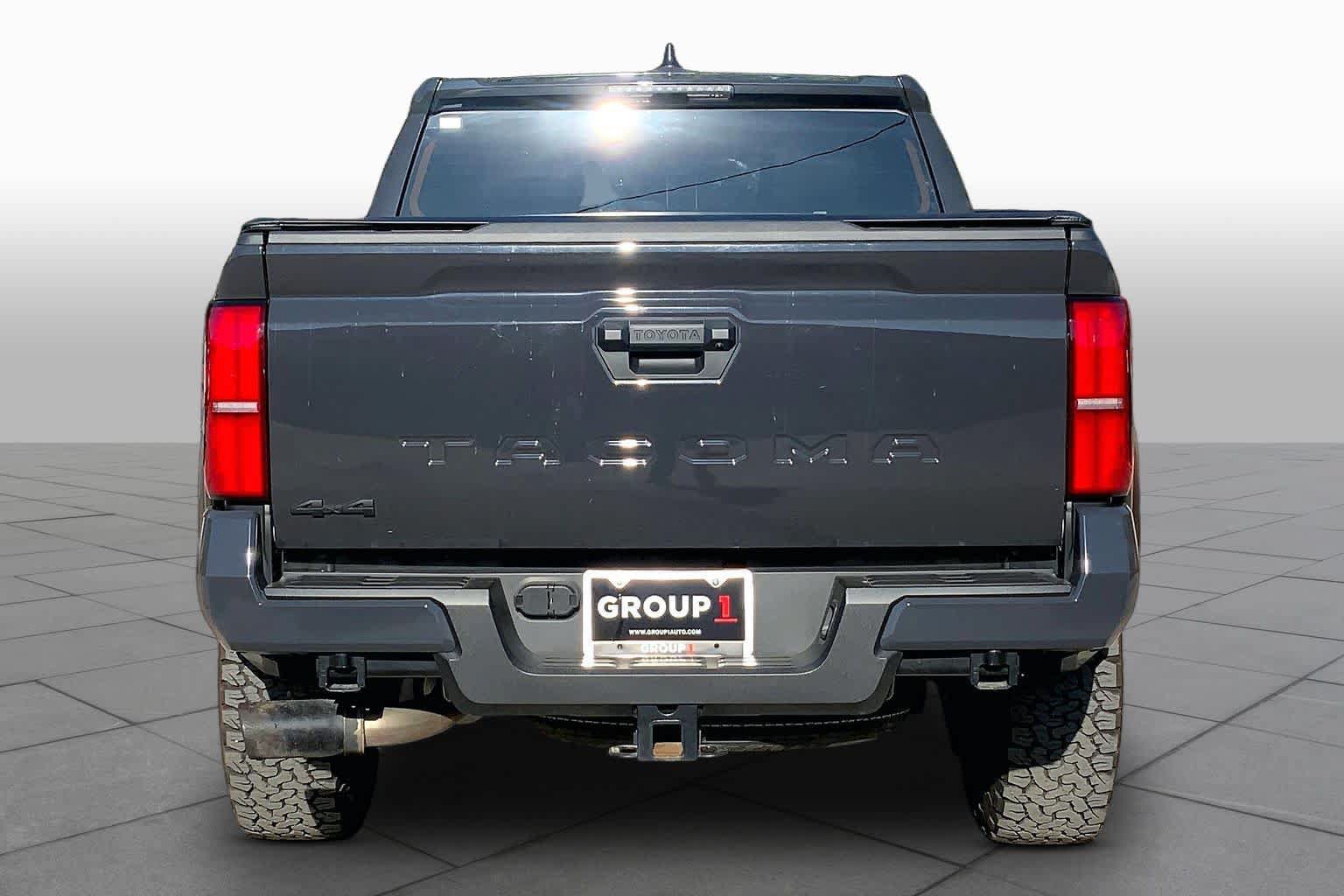 Used 2024 Toyota Tacoma TRD Off-Road AWD/4WD image 5
