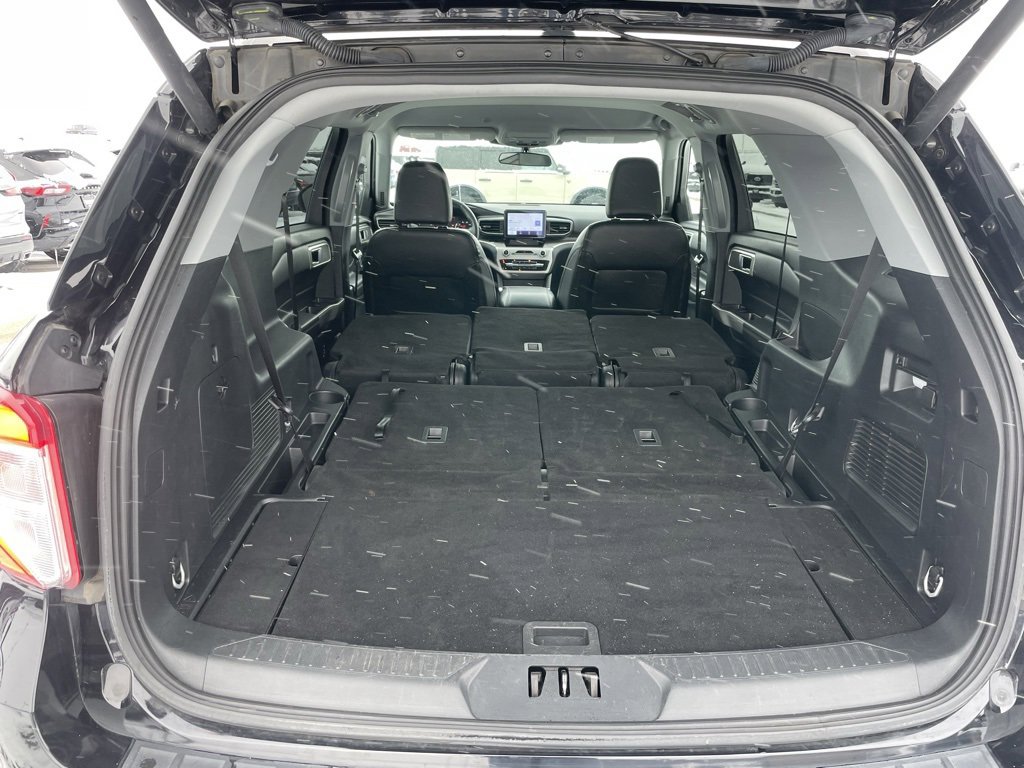 Used 2023 Ford Explorer XLT w/ Equipment Group 202A image 34