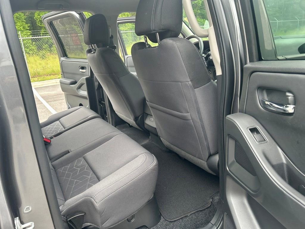 Certified 2025 Nissan Frontier SV RWD image 20