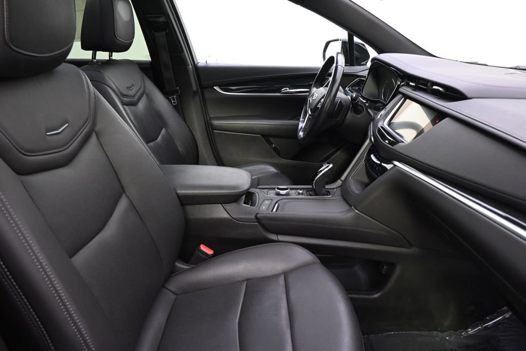 Used 2020 Cadillac XT5 Premium Luxury AWD/4WD image 16
