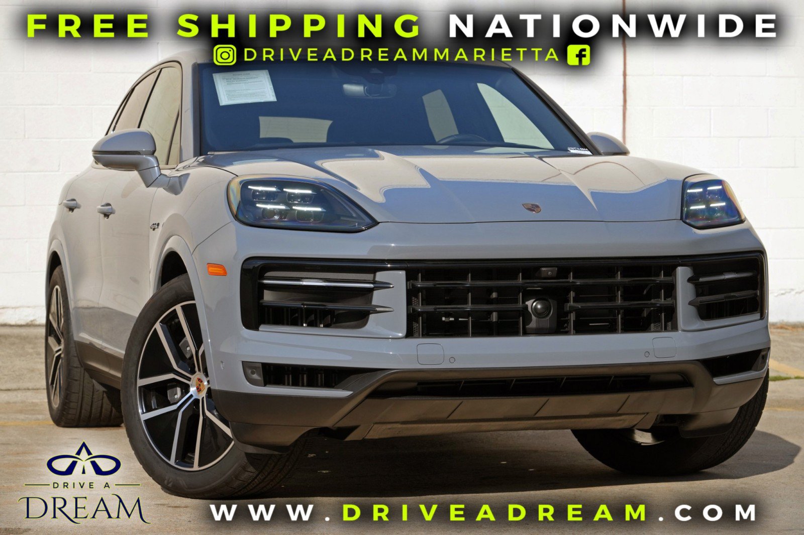 Used 2025 Porsche Cayenne E-Hybrid w/ Premium Package Plus AWD/4WD image 2