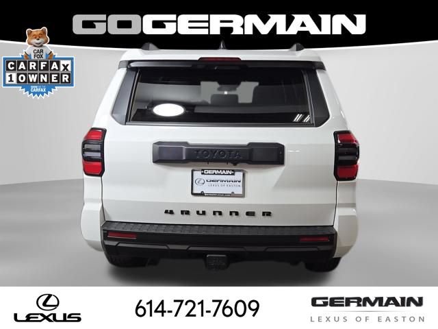 Used 2025 Toyota 4Runner SR5 AWD/4WD image 10