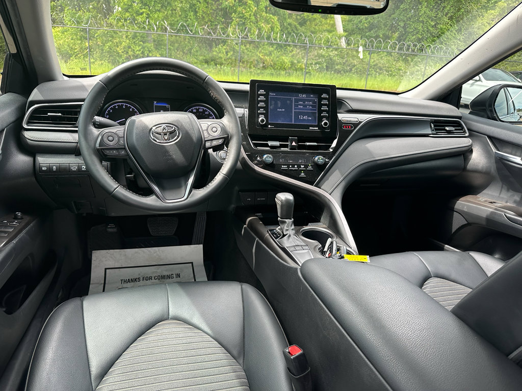 Used 2023 Toyota Camry SE w/ Convenience Package image 10