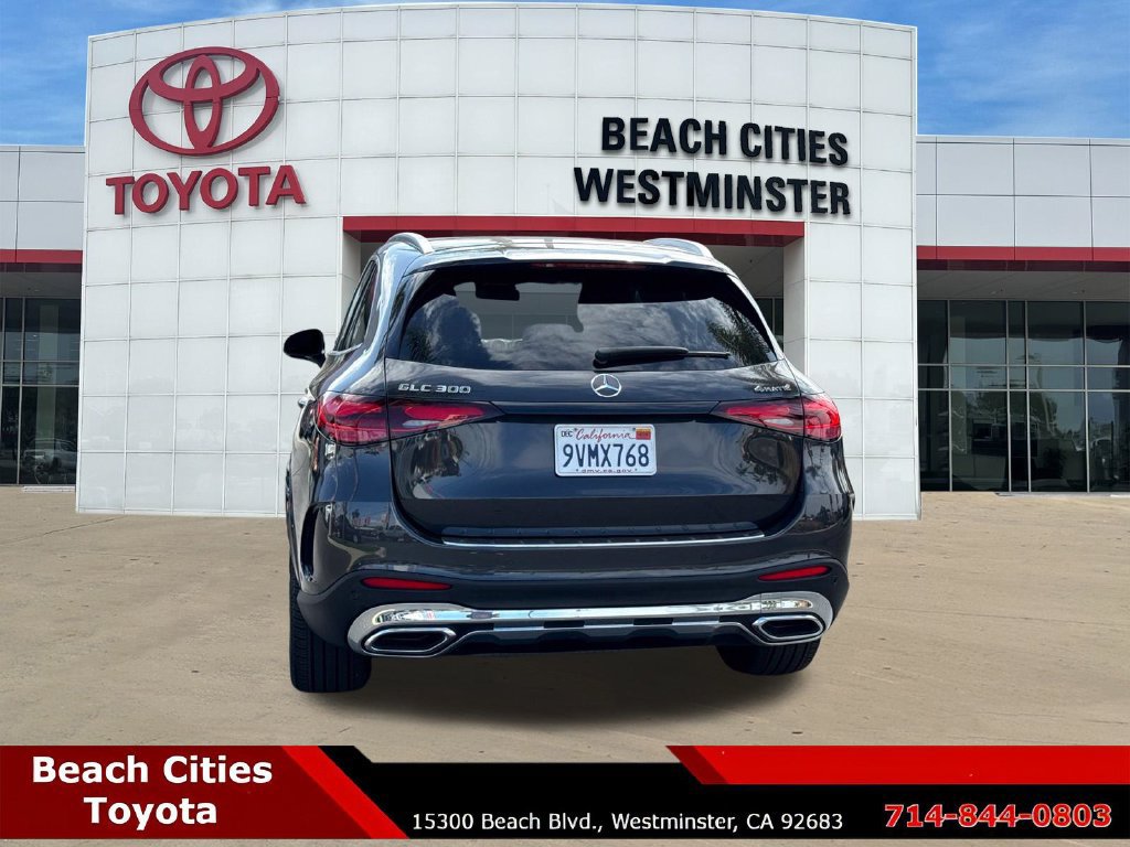 Used 2025 Mercedes-Benz GLC 300 4MATIC image 9