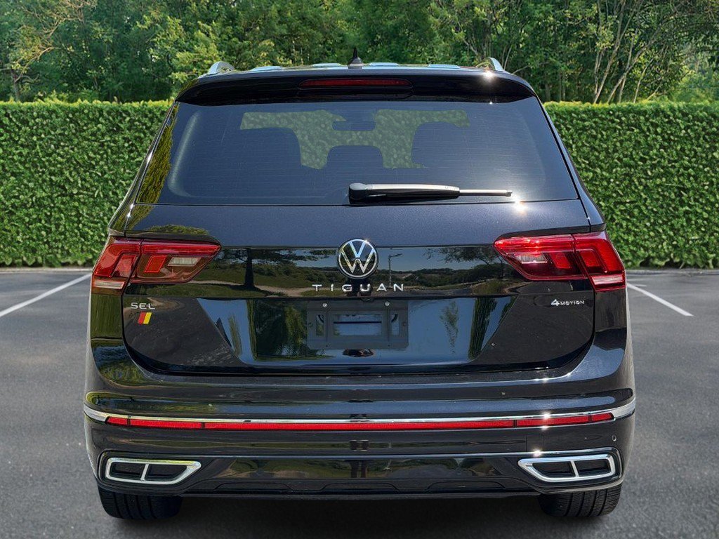 Used 2024 Volkswagen Tiguan SEL R-Line AWD/4WD image 5