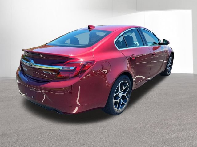 Used 2017 Buick Regal Sport Touring FWD image 13