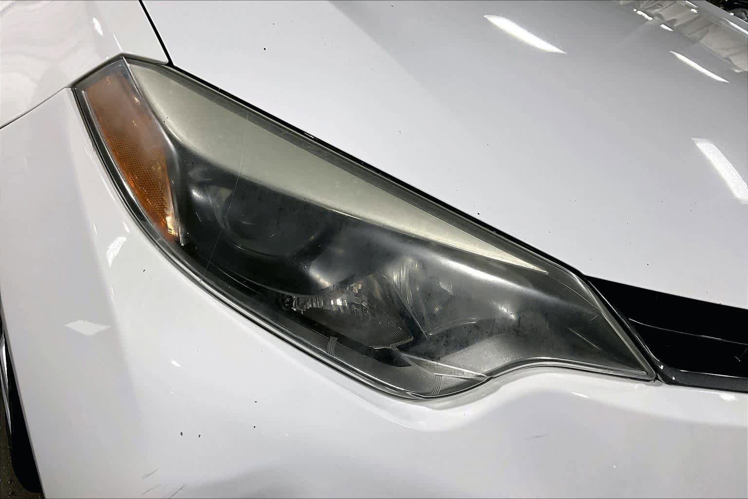 Used 2015 Toyota Corolla LE FWD image 28