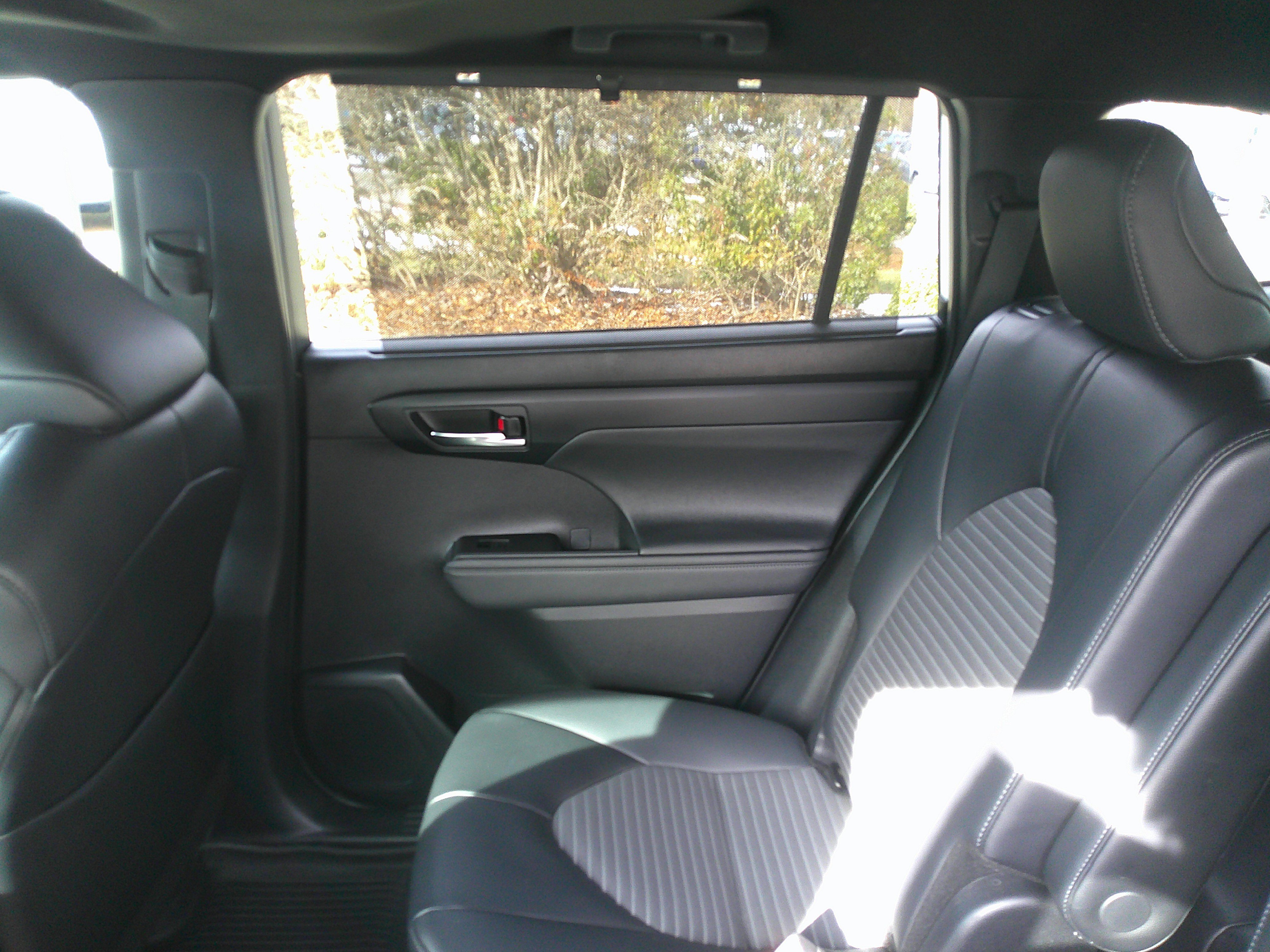 Used 2024 Toyota Highlander XSE image 41