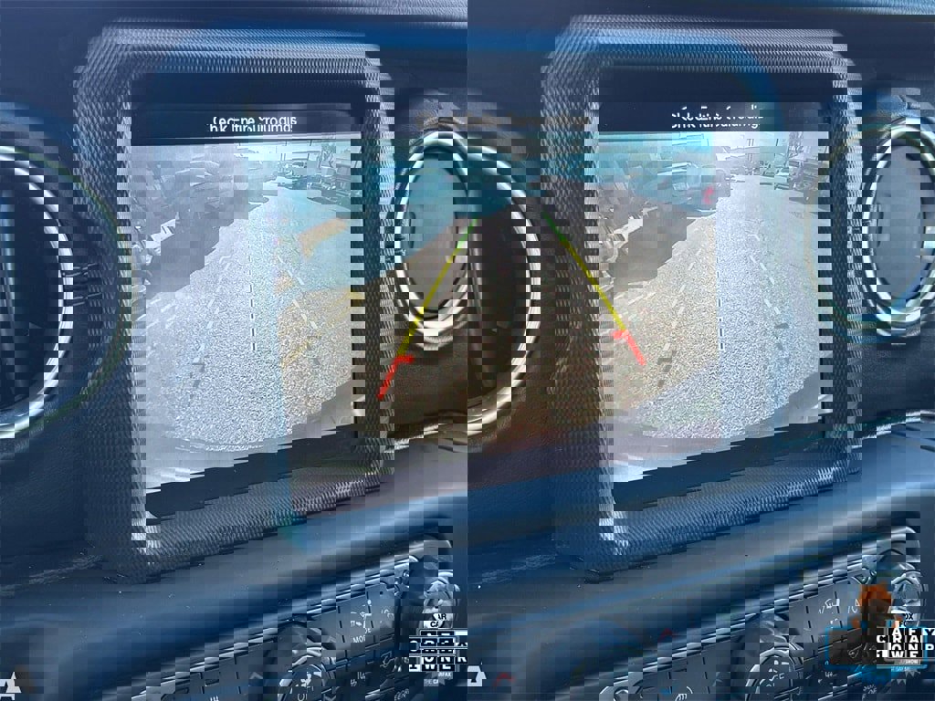 Used 2018 Jeep Wrangler Unlimited Sahara image 26