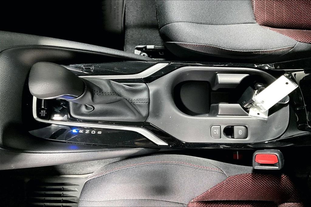 Used 2025 Toyota Corolla SE image 17