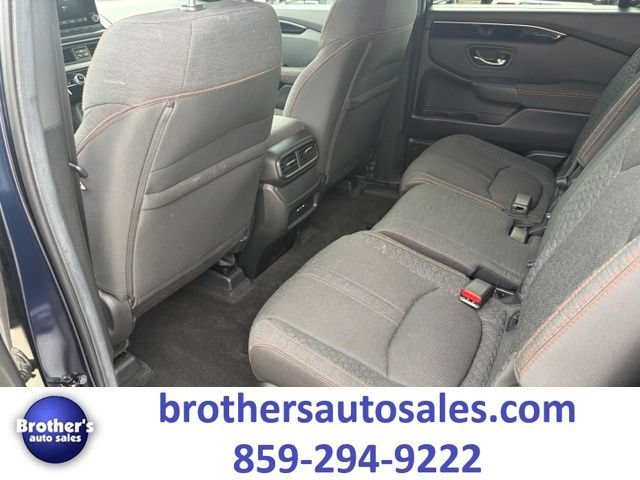 Used 2025 Honda Pilot Sport image 29