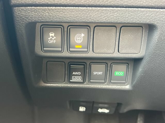 Used 2017 Nissan Rogue SV AWD/4WD image 31