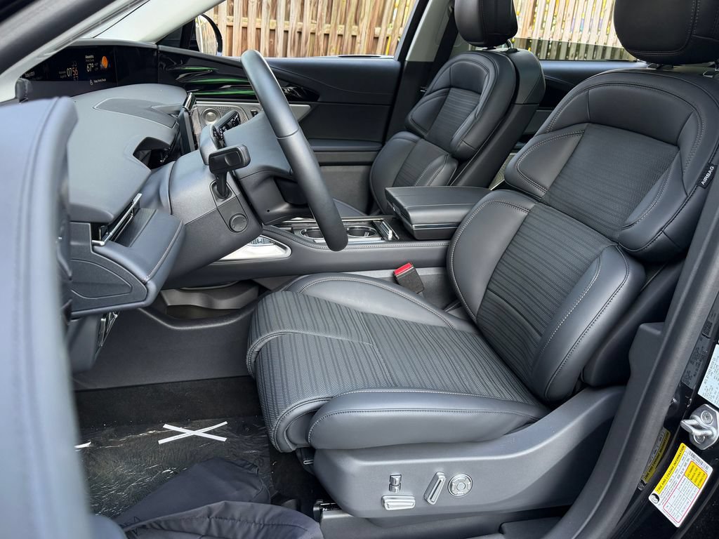 New 2026 Lincoln Nautilus Reserve AWD/4WD image 19