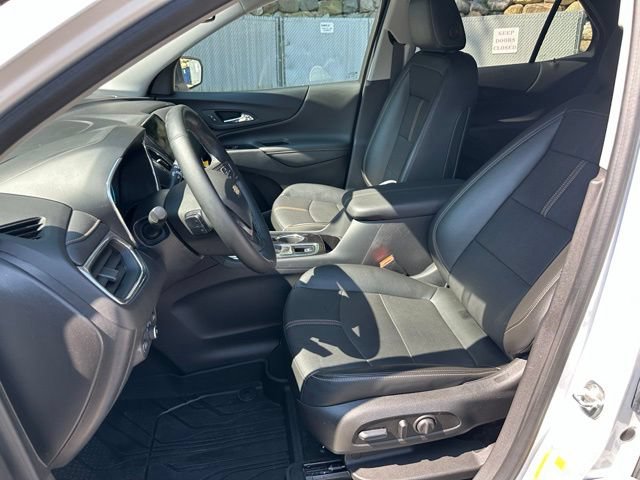 Used 2024 Chevrolet Equinox Premier w/ LPO, Floor Liner Package AWD/4WD image 12