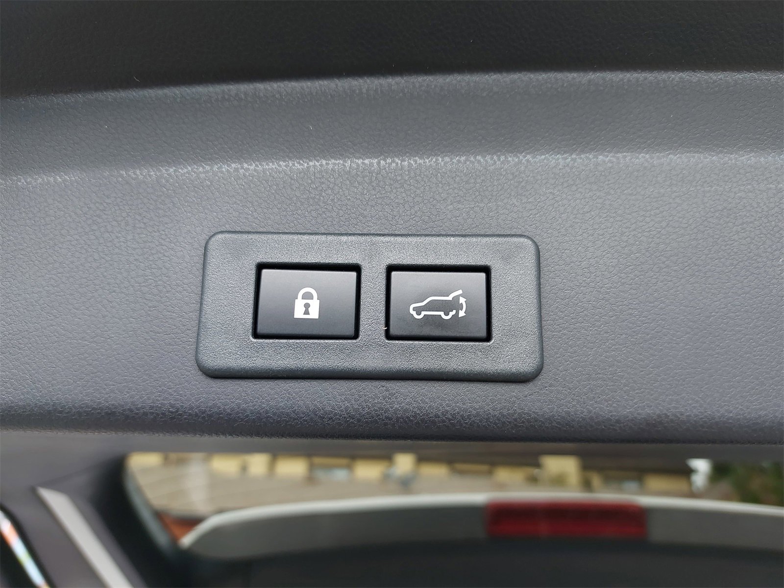 Certified 2022 Subaru Ascent Premium w/ Convenience Package image 15