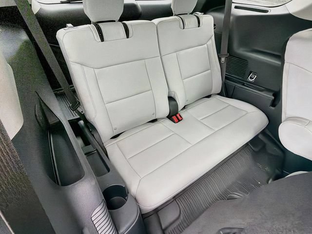 Used 2025 Ford Explorer Platinum w/ Ultimate Package AWD/4WD image 32