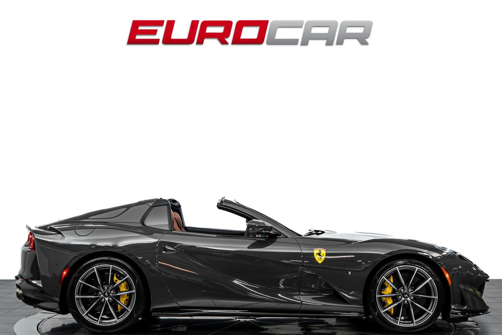 Used 2023 Ferrari 812 GTS RWD image 8