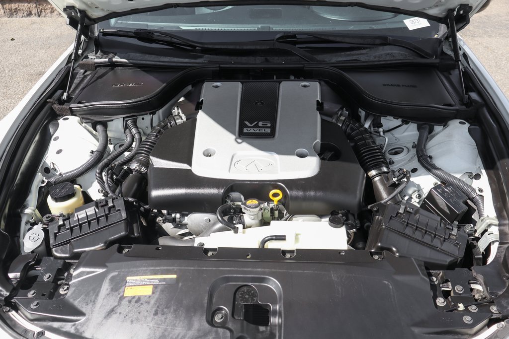 Used 2015 INFINITI Q60 Sport Limited image 11