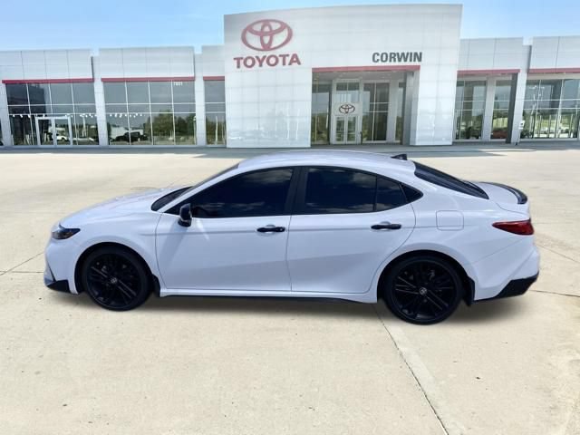 Used 2026 Toyota Camry Hybrid FWD image 7