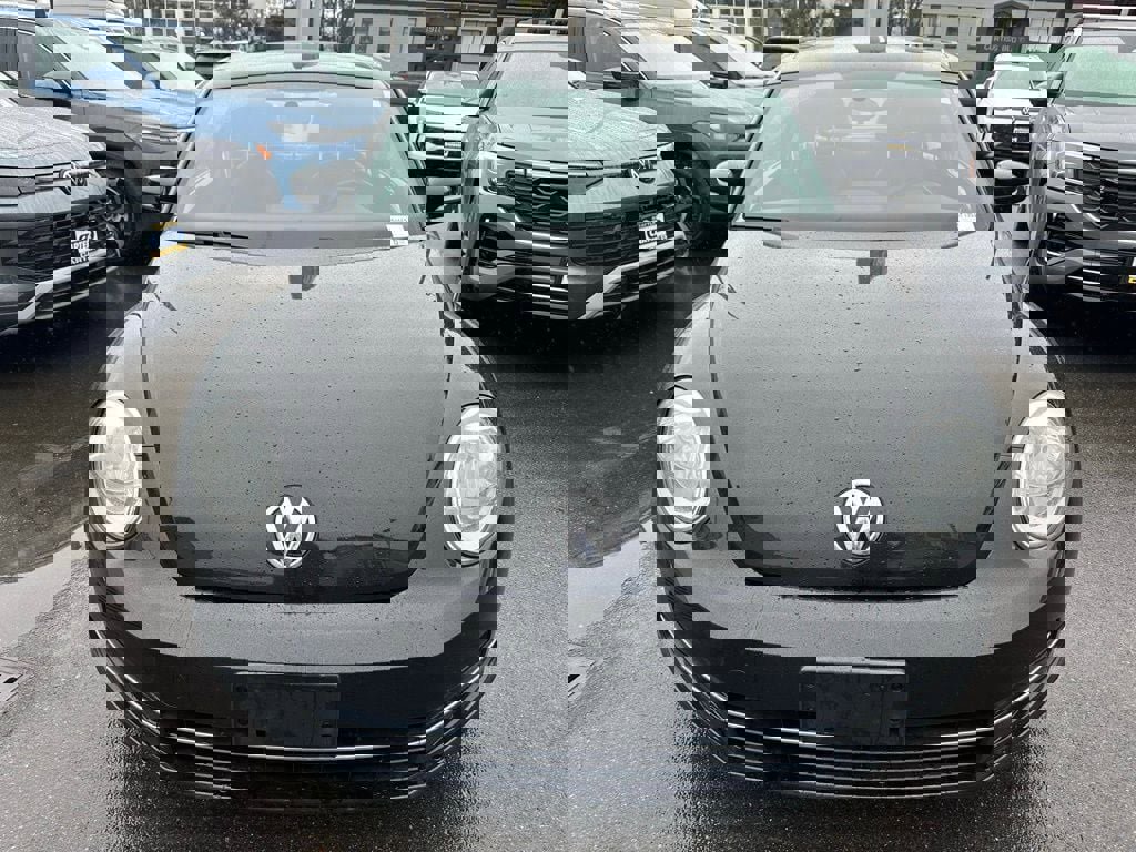 Used 2014 Volkswagen Beetle TDI image 2