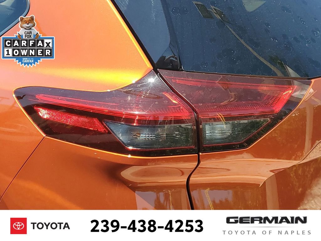 Used 2022 Nissan Rogue Platinum w/ Head-Up Display Package image 17