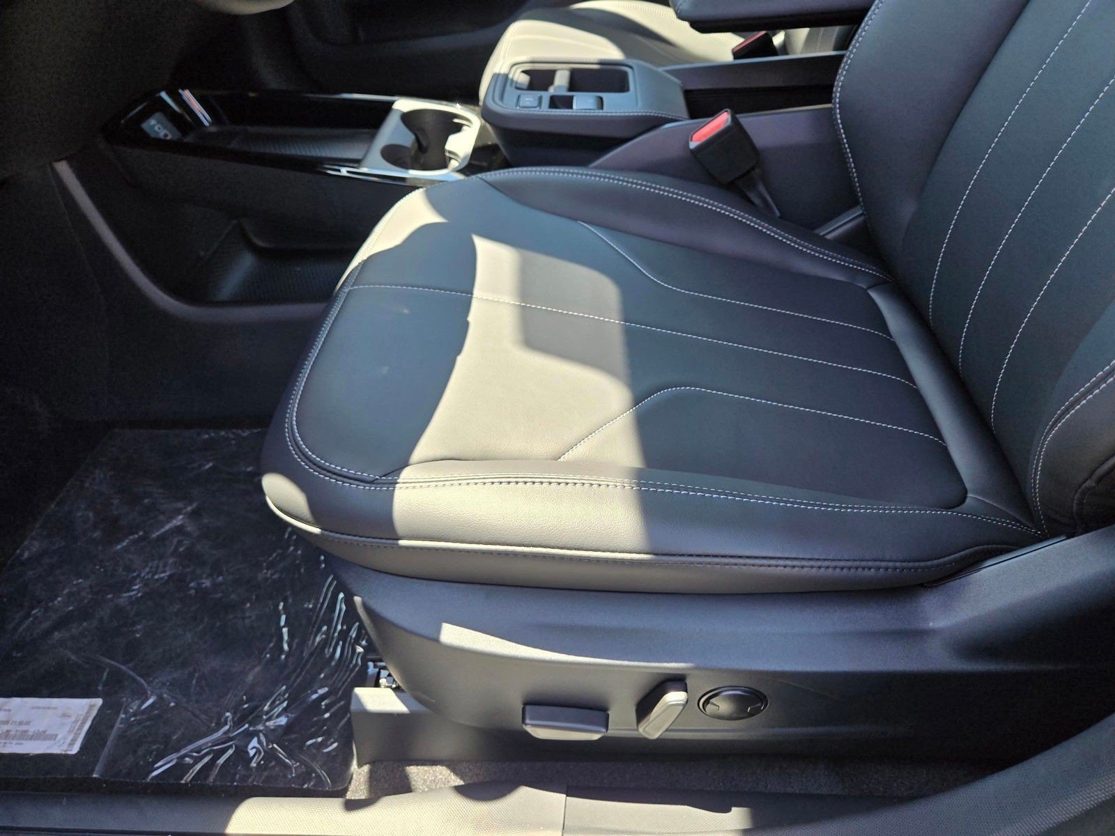 New 2026 Ford Mustang Mach-E Select RWD image 6