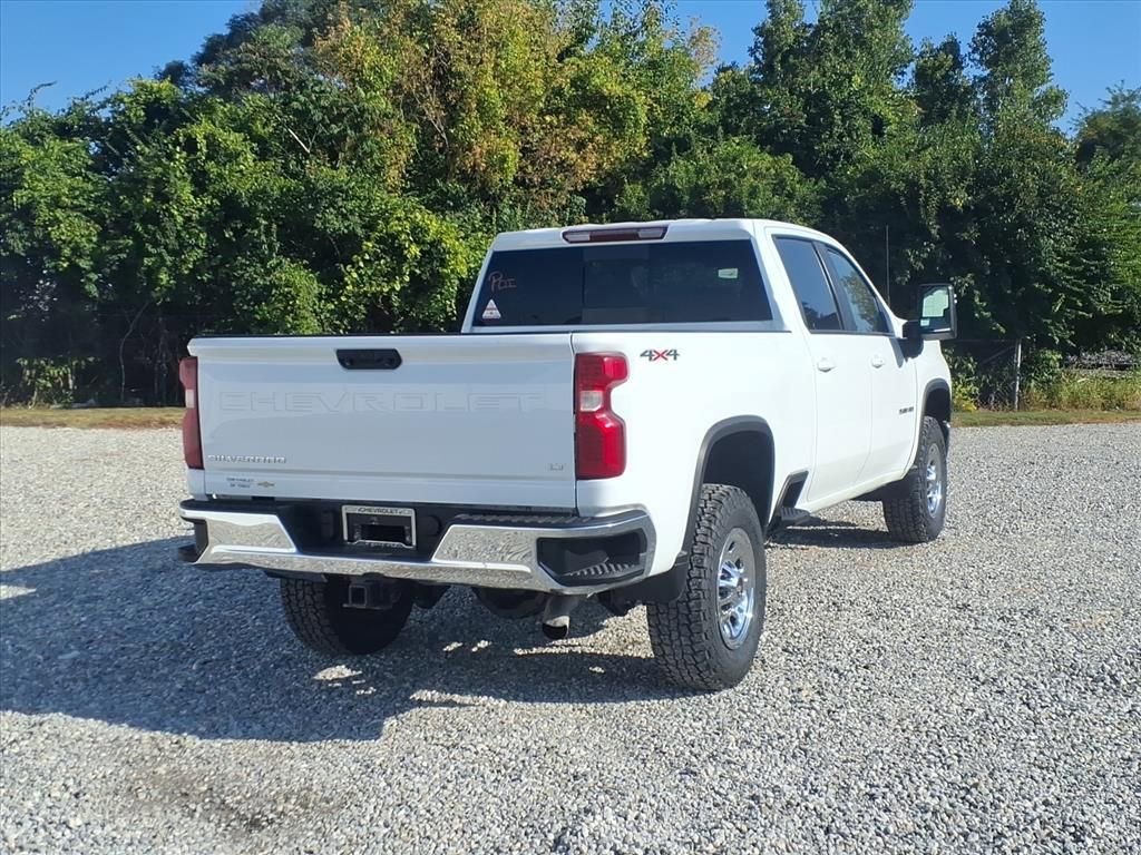 Used 2022 Chevrolet Silverado 3500 LT w/ Convenience Package image 4