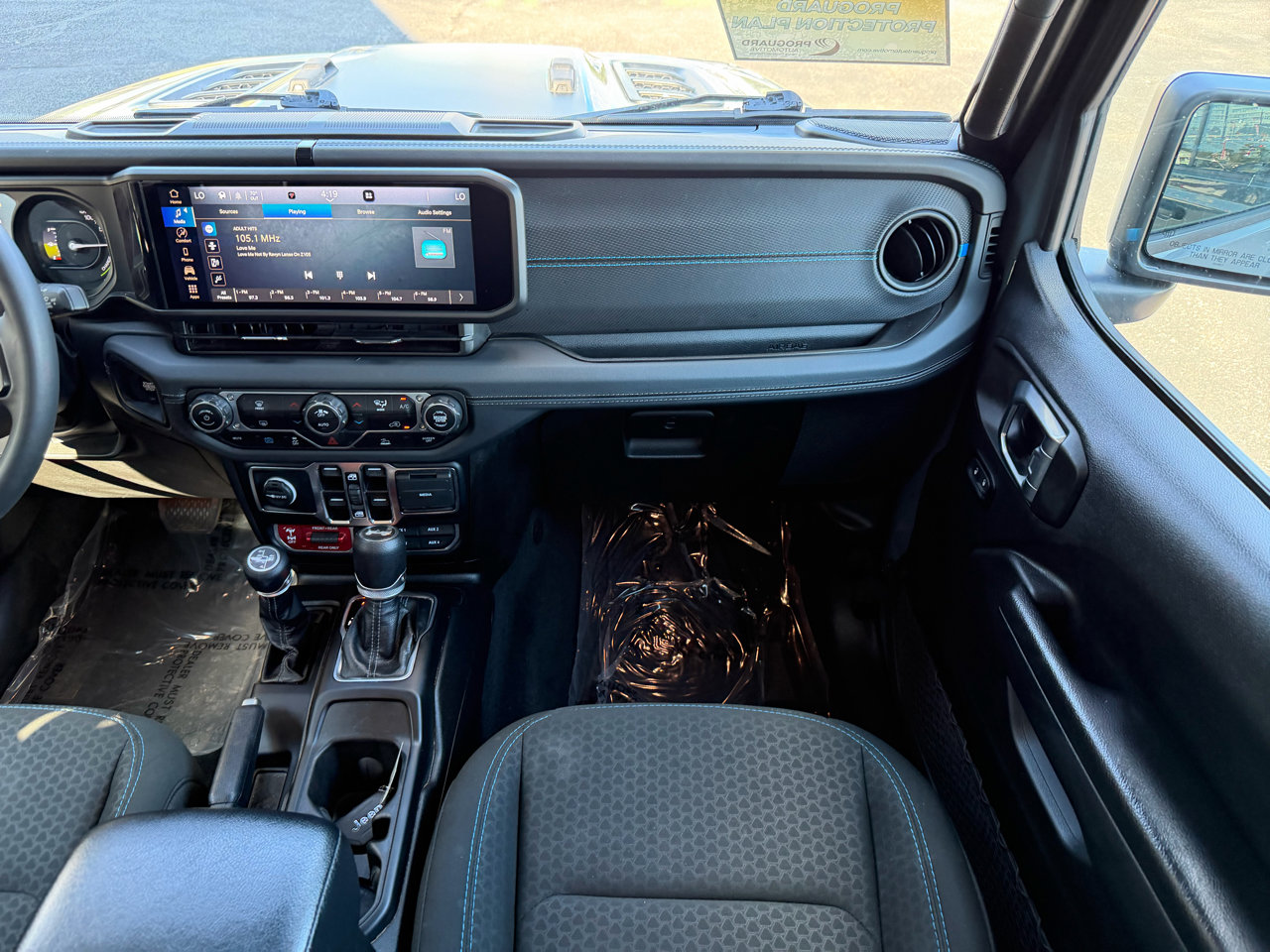 Used 2024 Jeep Wrangler Unlimited Rubicon 4xe image 23