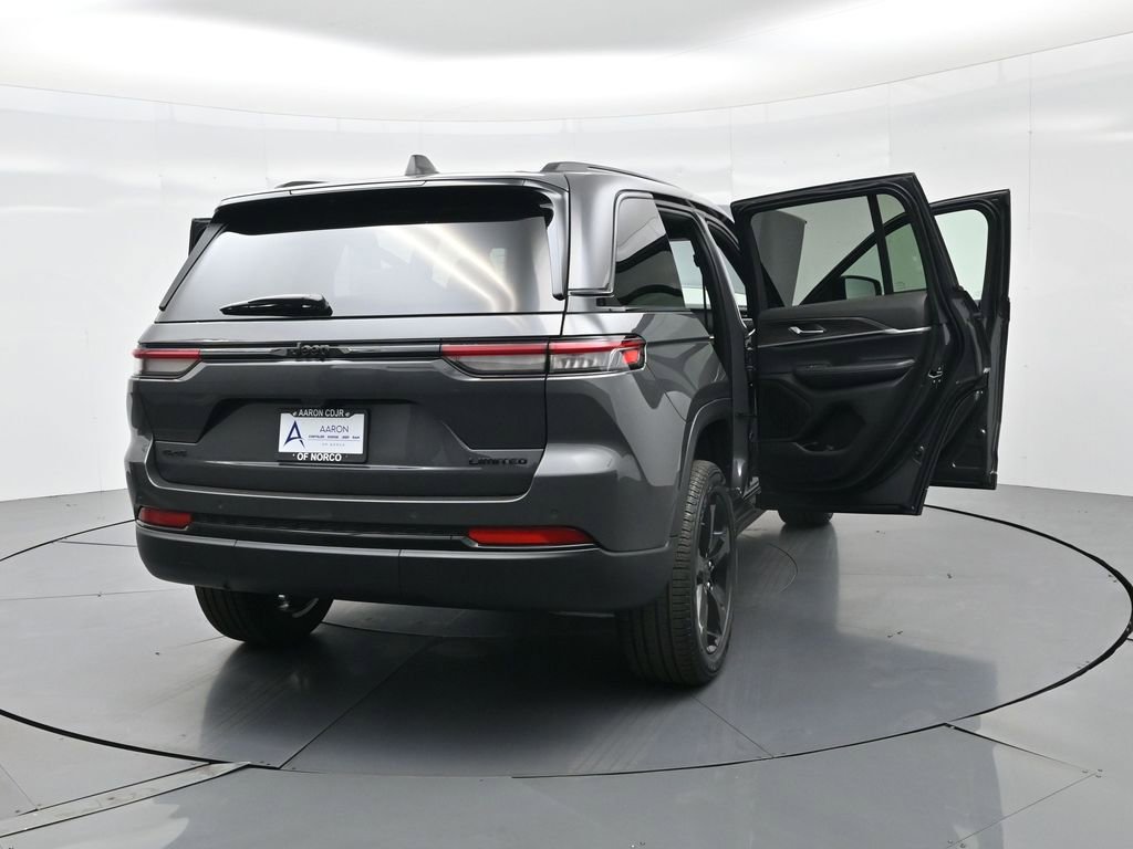 New 2025 Jeep Grand Cherokee Limited image 39